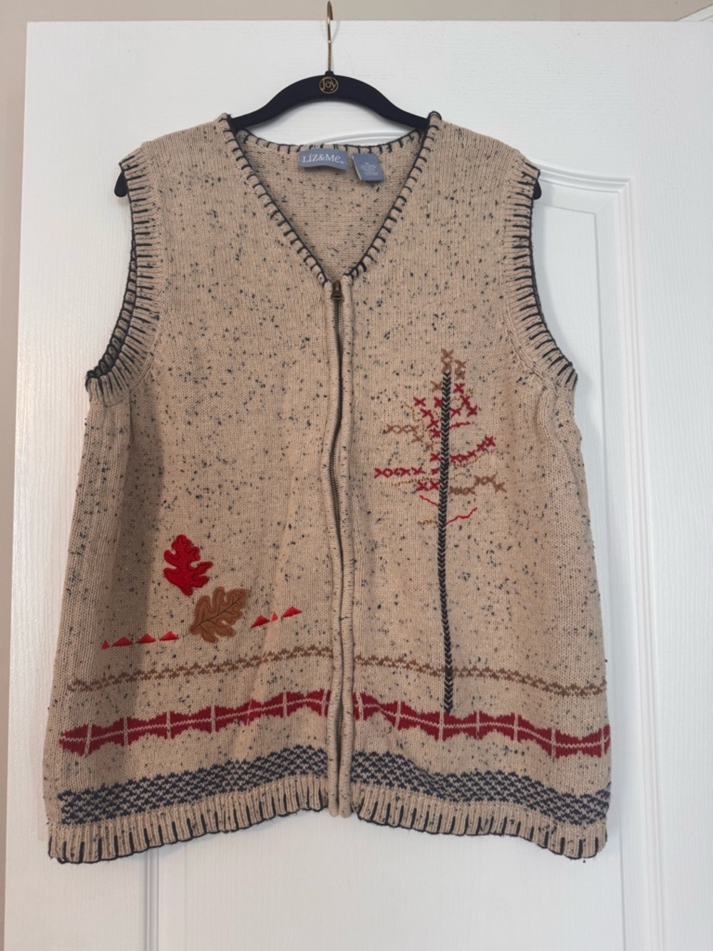 Liz & Me Beige Speckled Zip Front Knit Vest with Red and Brown Accents